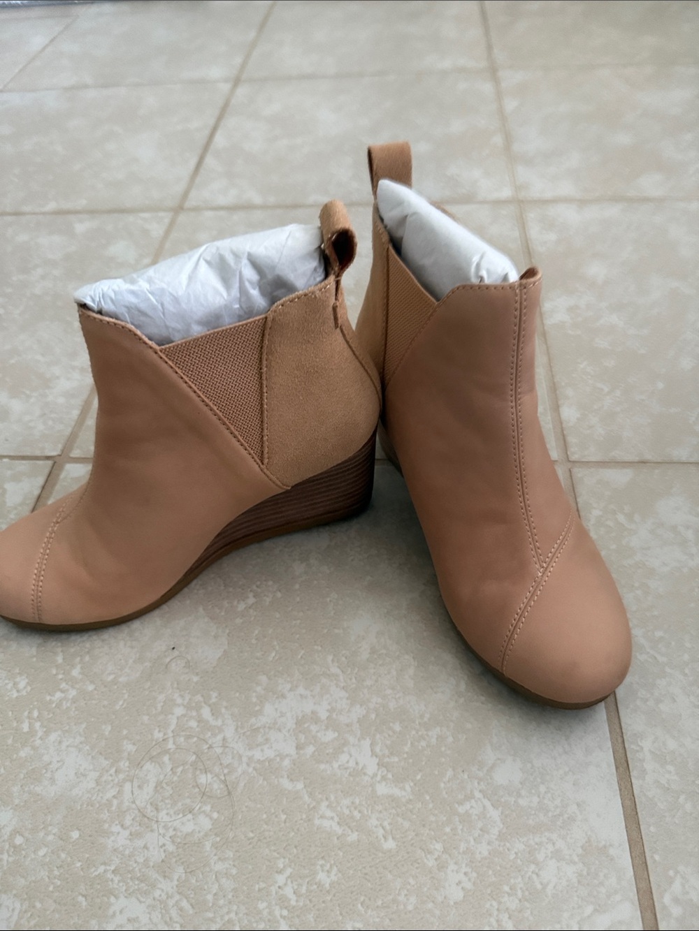 Toms Kelsey Women’s Ankle Booties